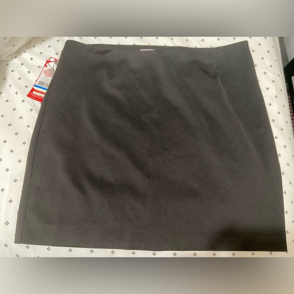 NWT Macy’s Marilyn Monroe Black Mini Skirt